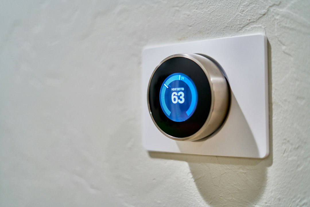 Best programmable thermostats for homes without smart home compatibility hero image